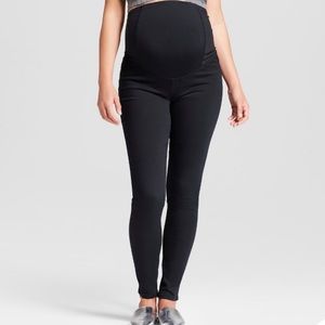 Ingrid & Isabel Black Maternity Skinny Jeans
